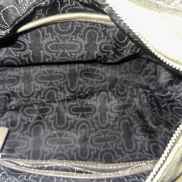 Elegant Olive Green Suede Shoulder Bag - Picture 6 of 8